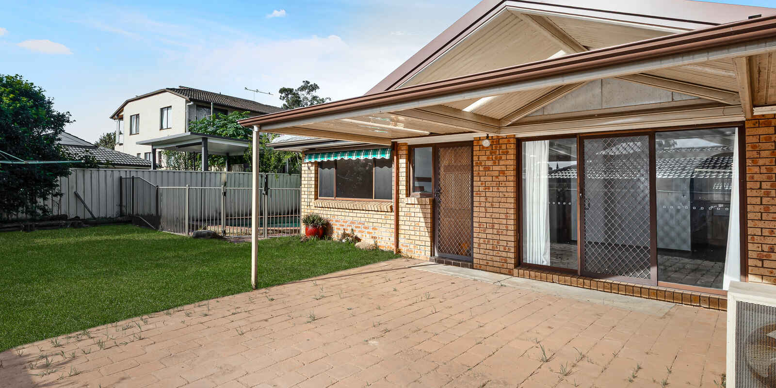 14 Hascombe Way St Clair
