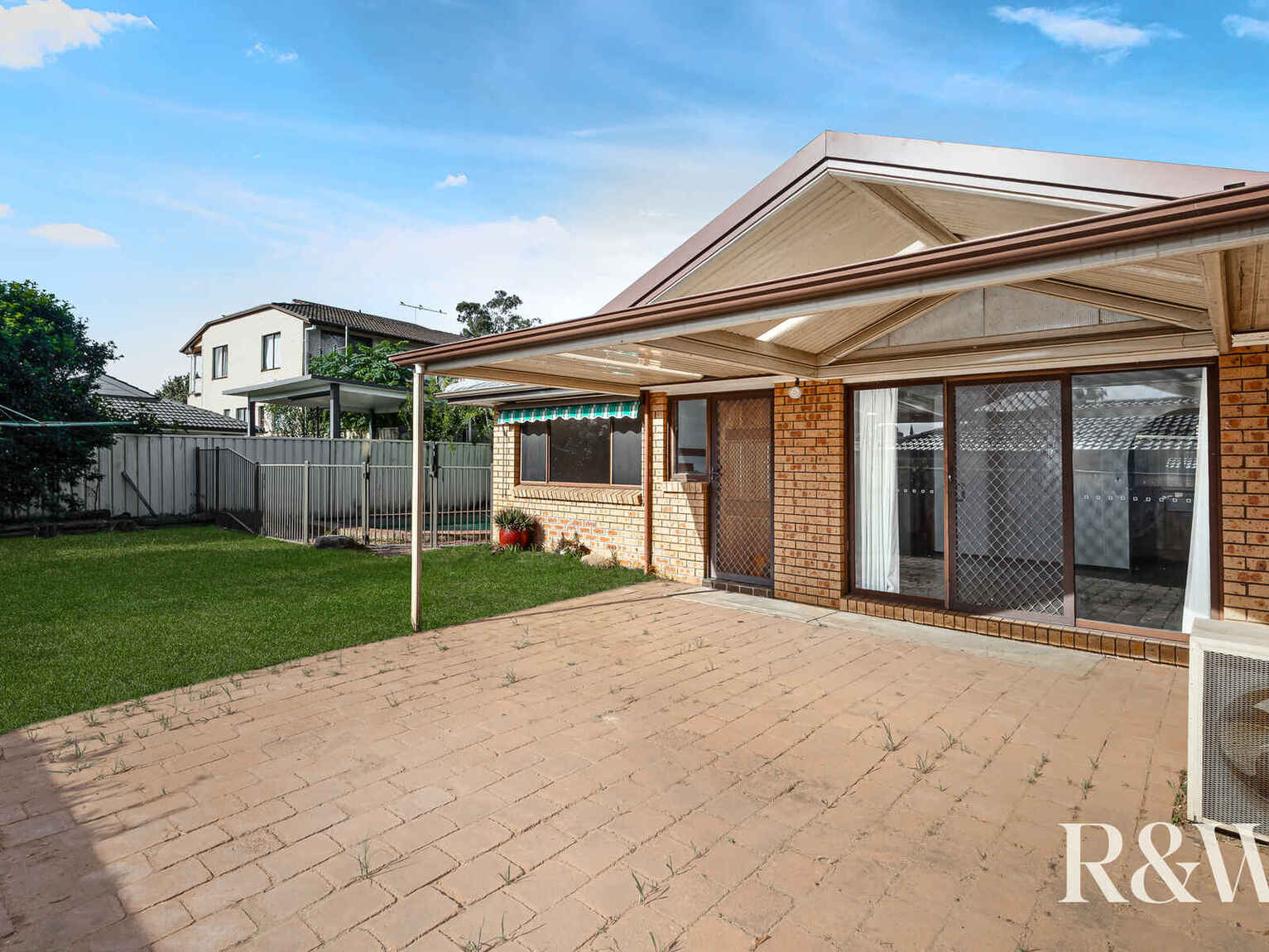 14 Hascombe Way St Clair