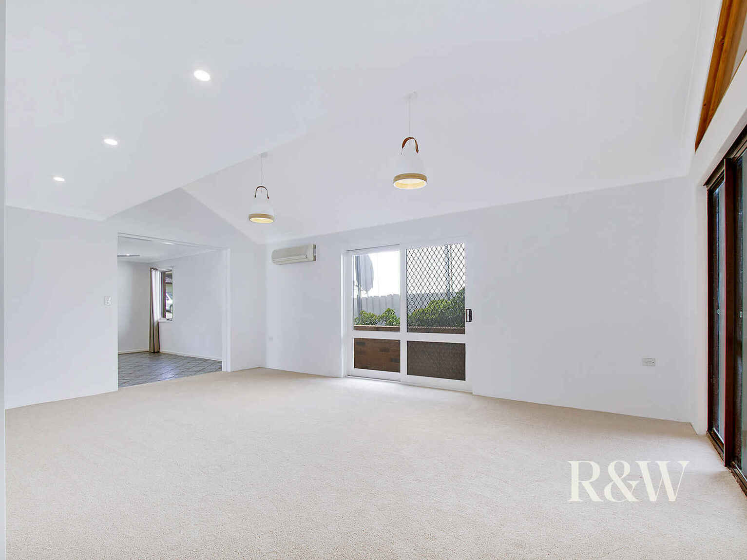 36 Ontario Avenue St Clair