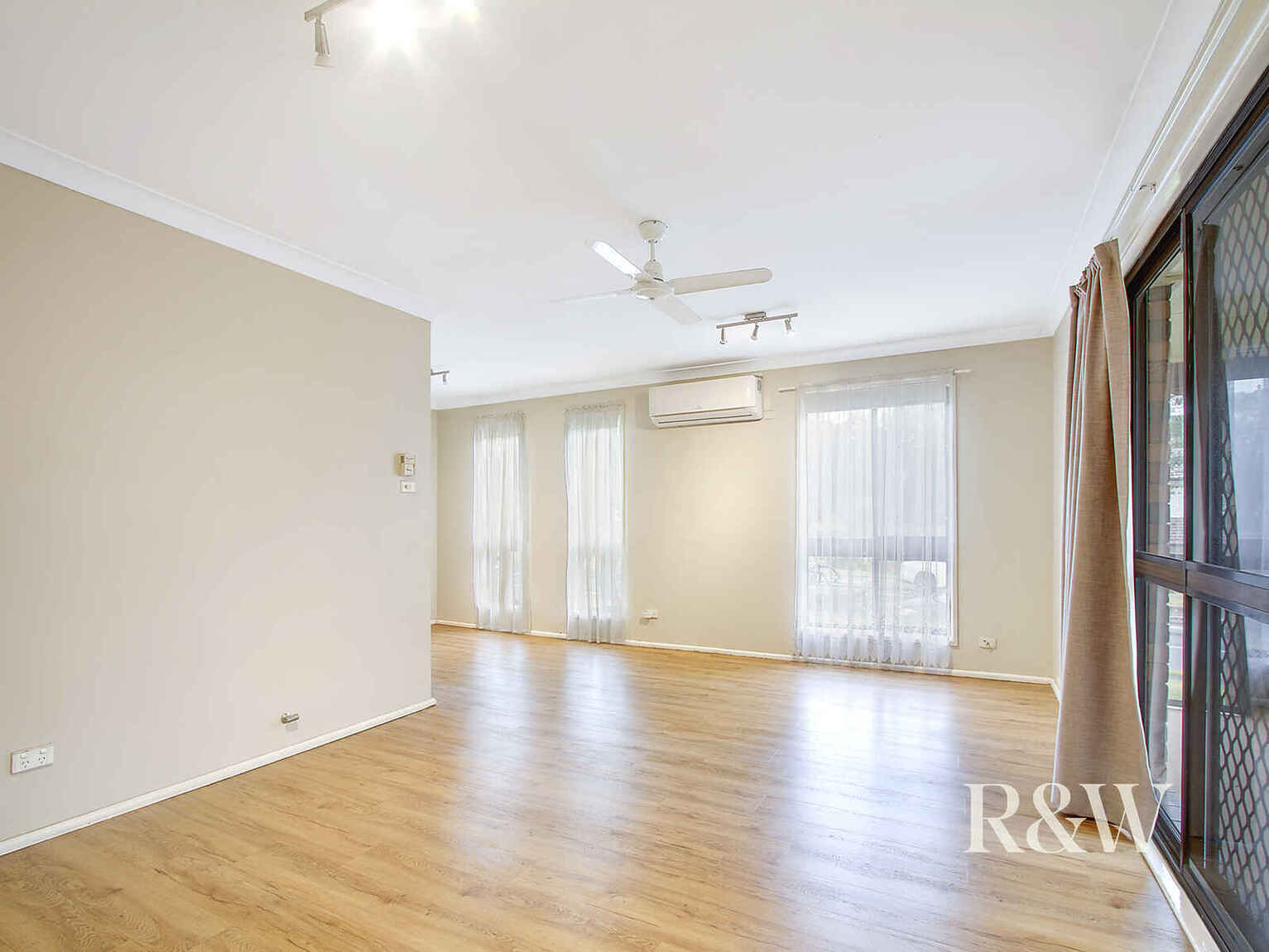 59 Banks Drive St Clair