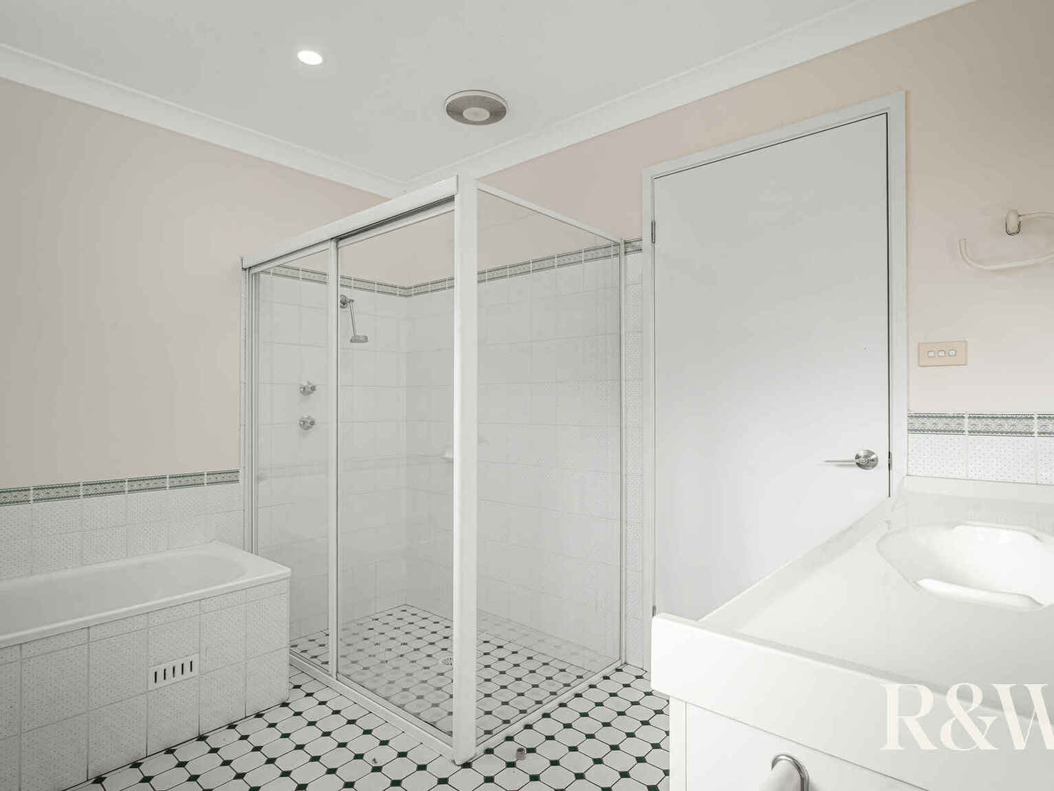 57 Kunipipi Street St Clair