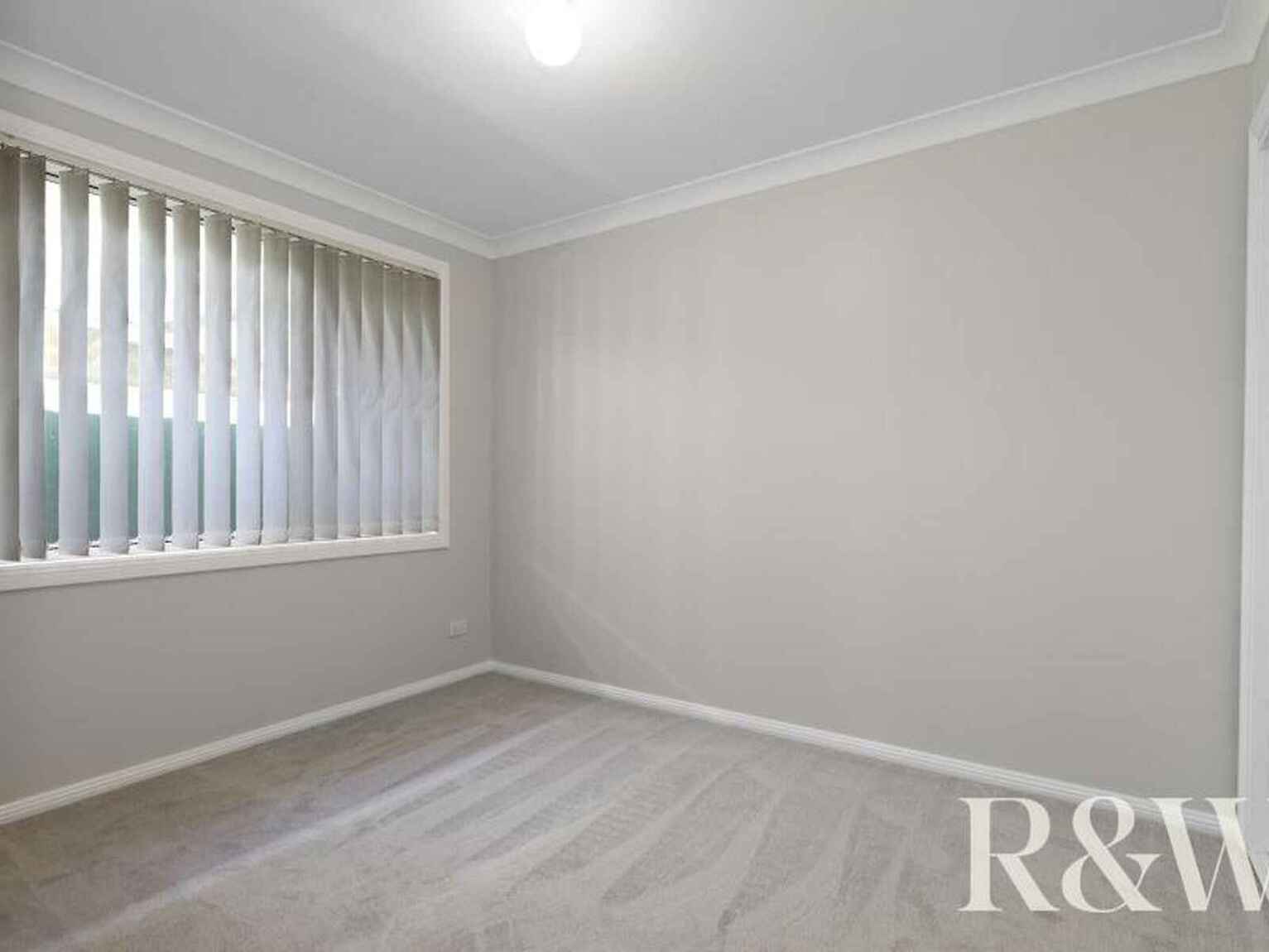 6 Shamrock Court St Clair