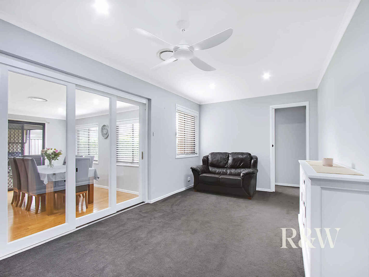 8 Kala Circuit St Clair