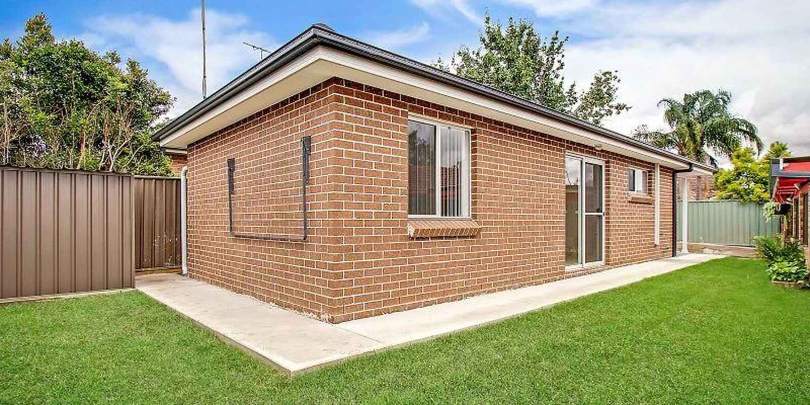 7A Hay Close St Clair