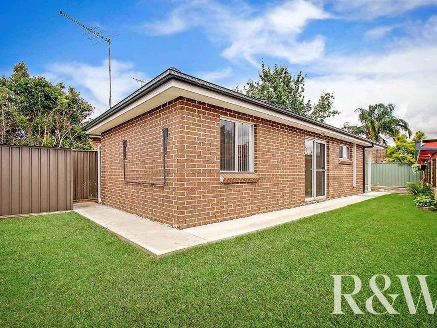 7A Hay Close St Clair