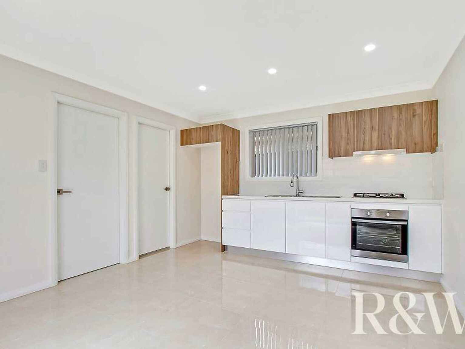 7A Hay Close St Clair