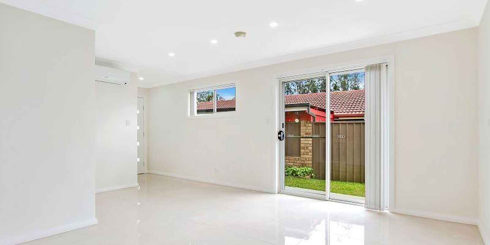 7A Hay Close St Clair