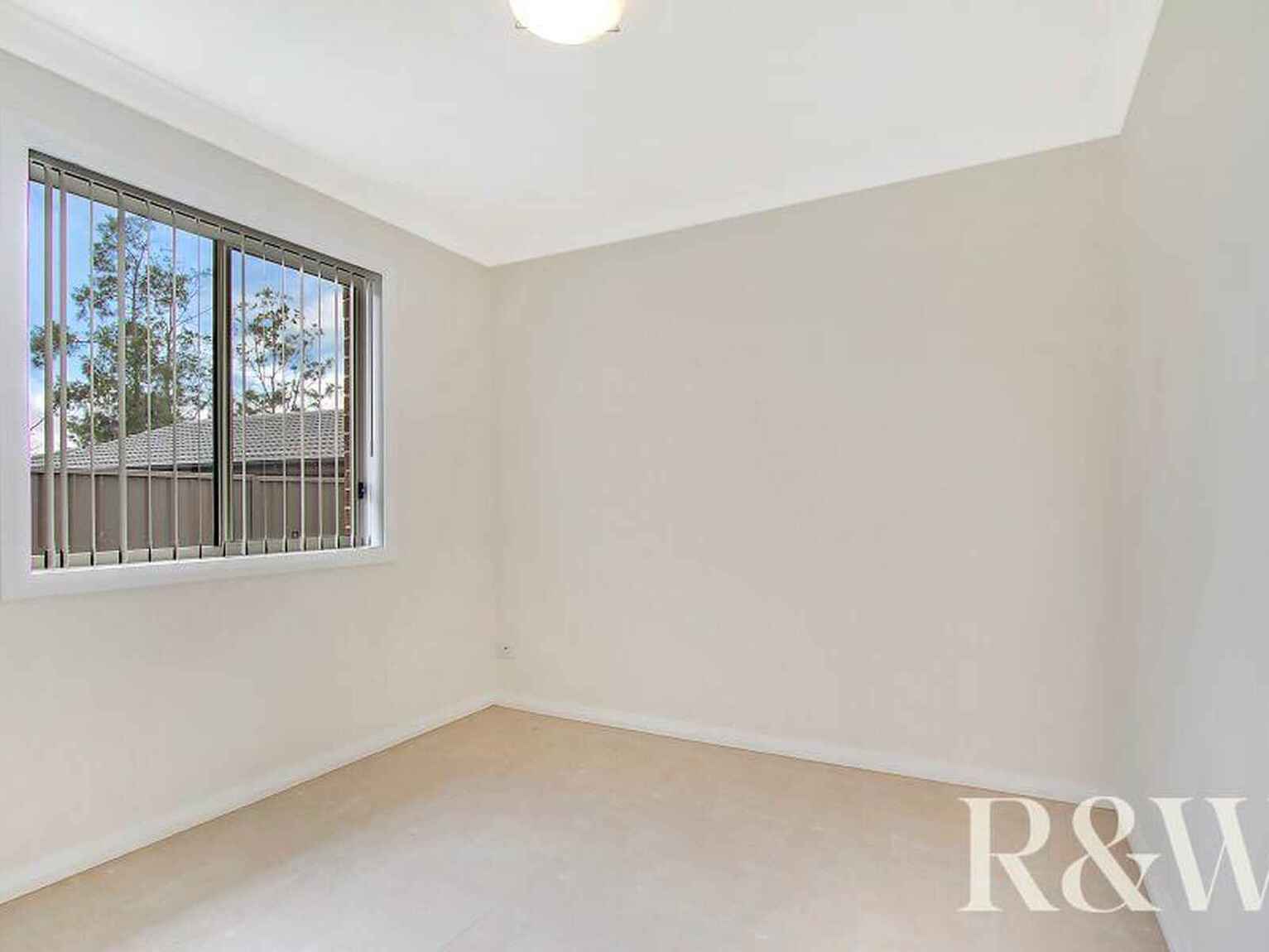 7A Hay Close St Clair