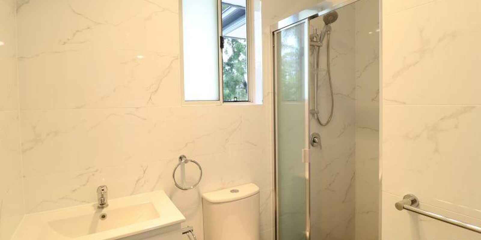 8A Nightmist Grove St Clair