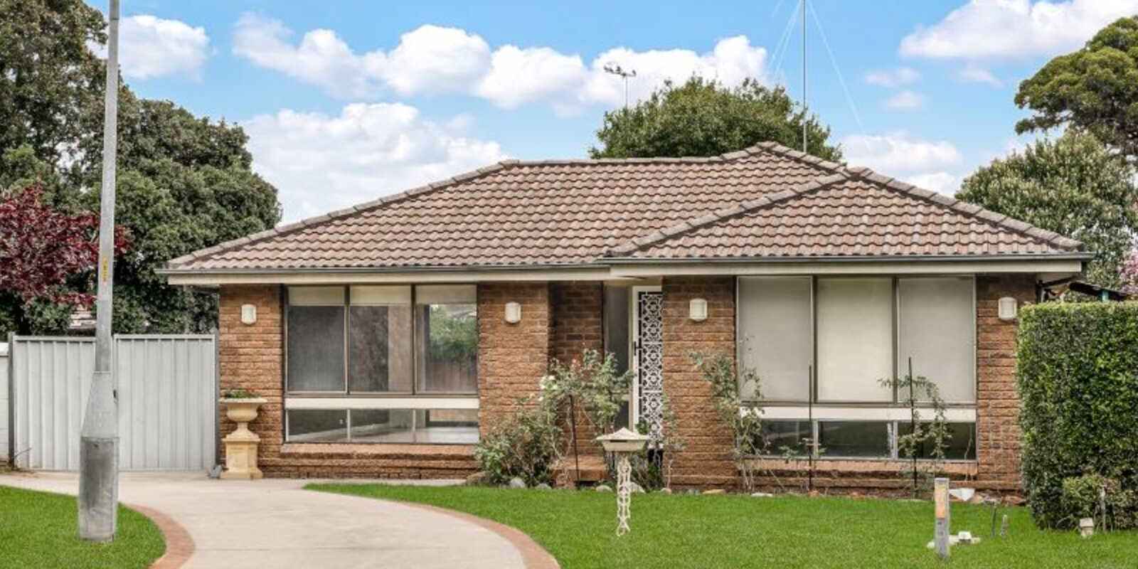 4 Galah Close St Clair