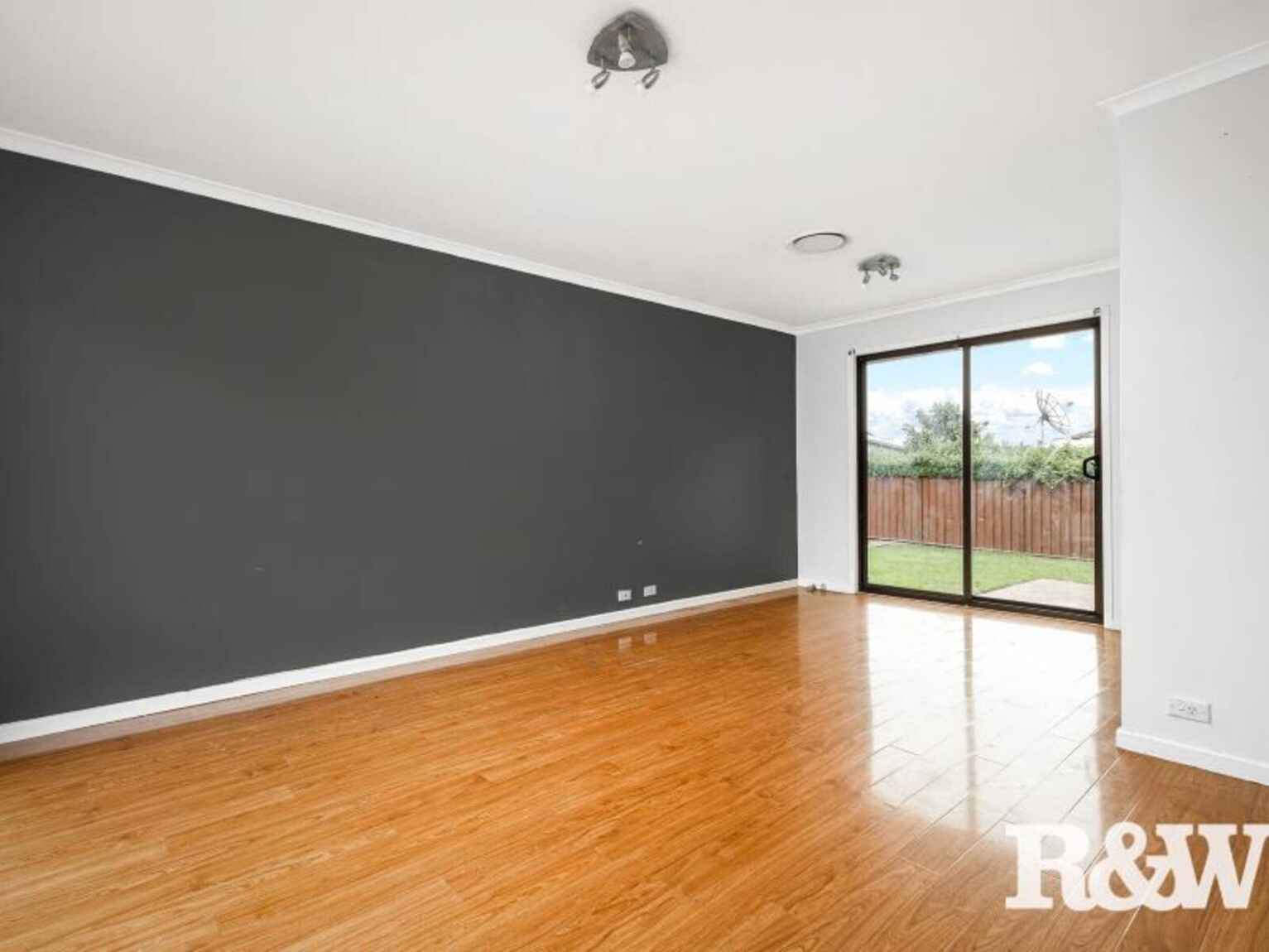 4 Galah Close St Clair