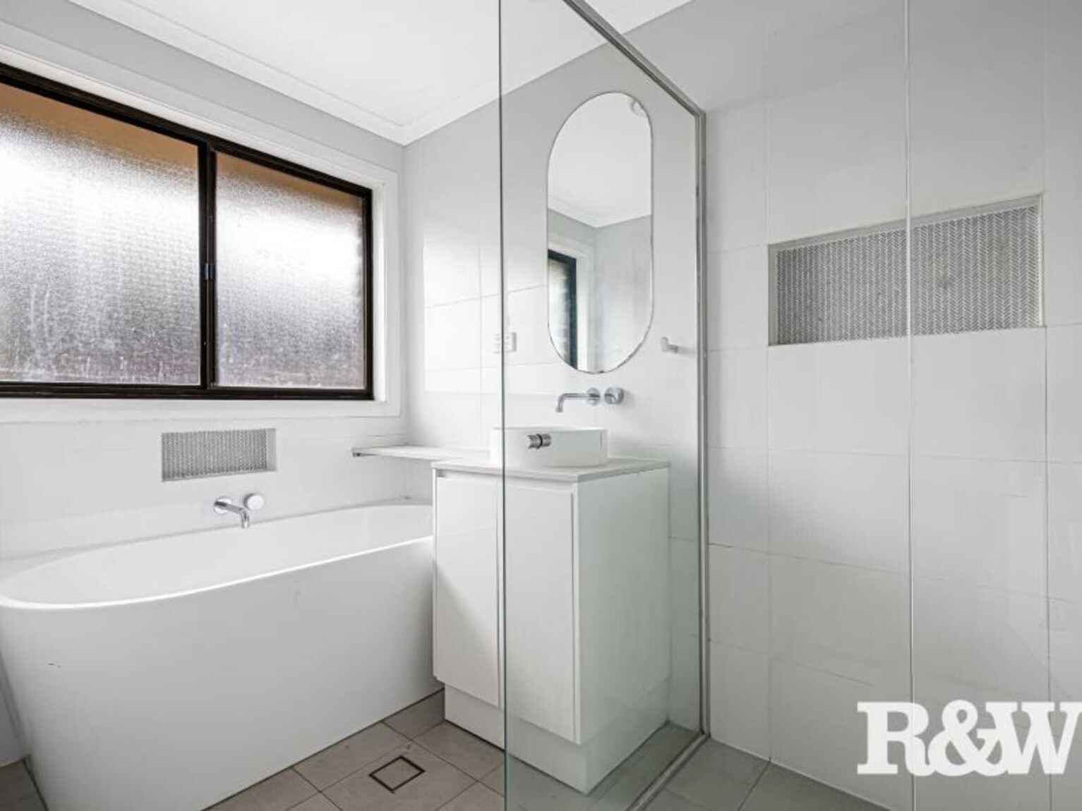 4 Galah Close St Clair