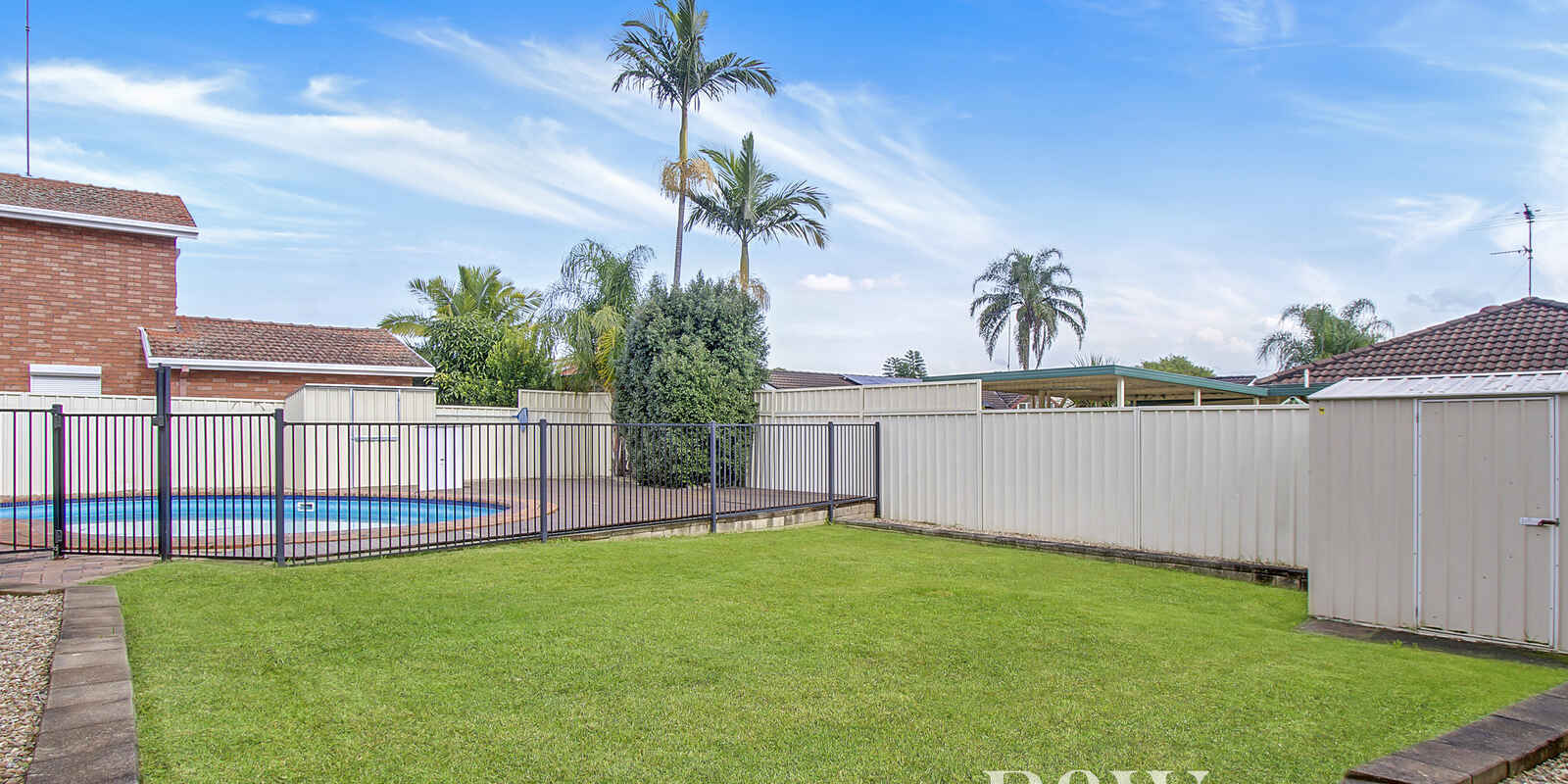 4 Como Close St Clair