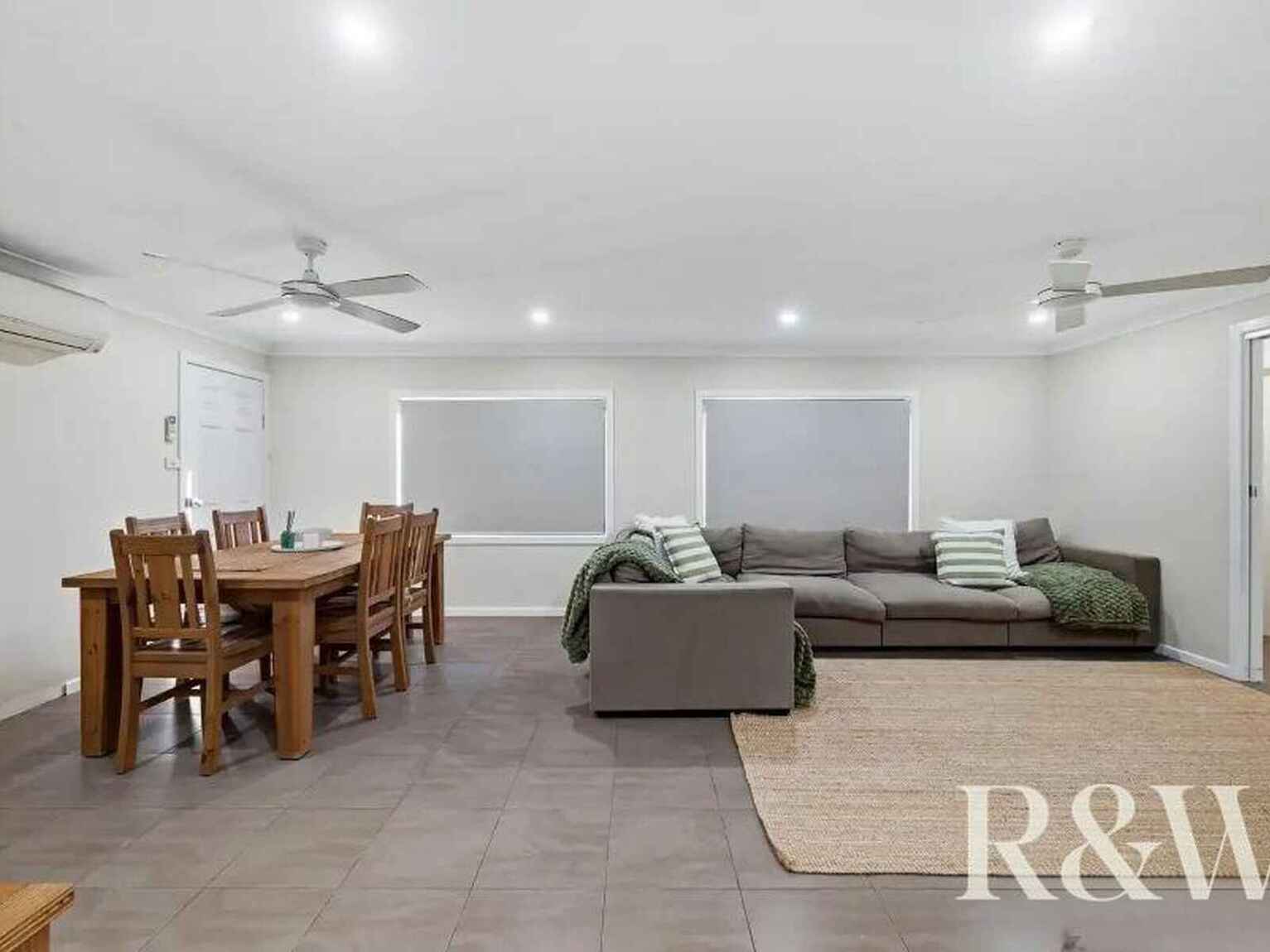 27 Grevillea Drive St Clair