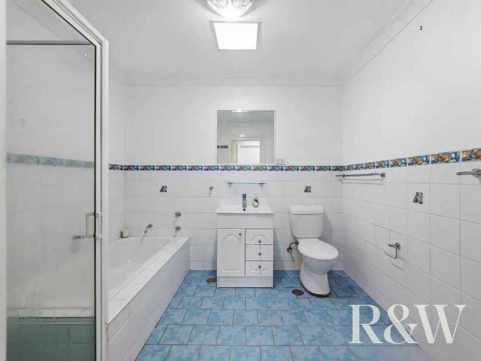 27 Grevillea Drive St Clair
