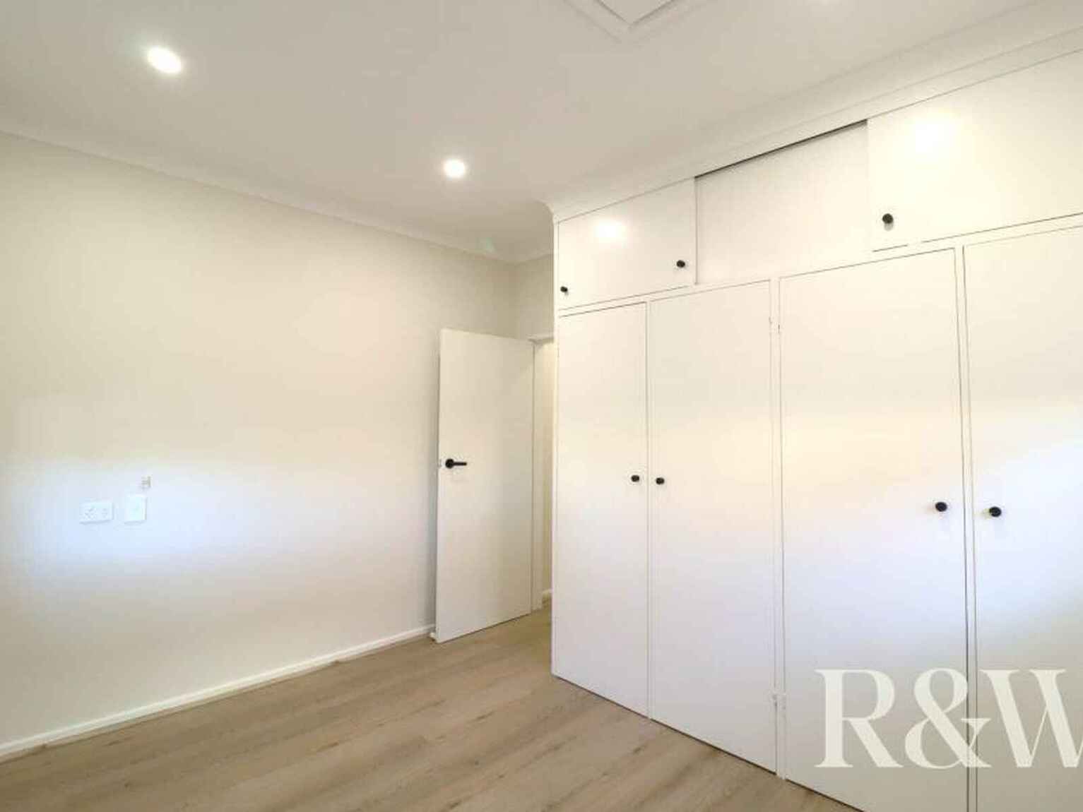 17 Moore Street St Clair
