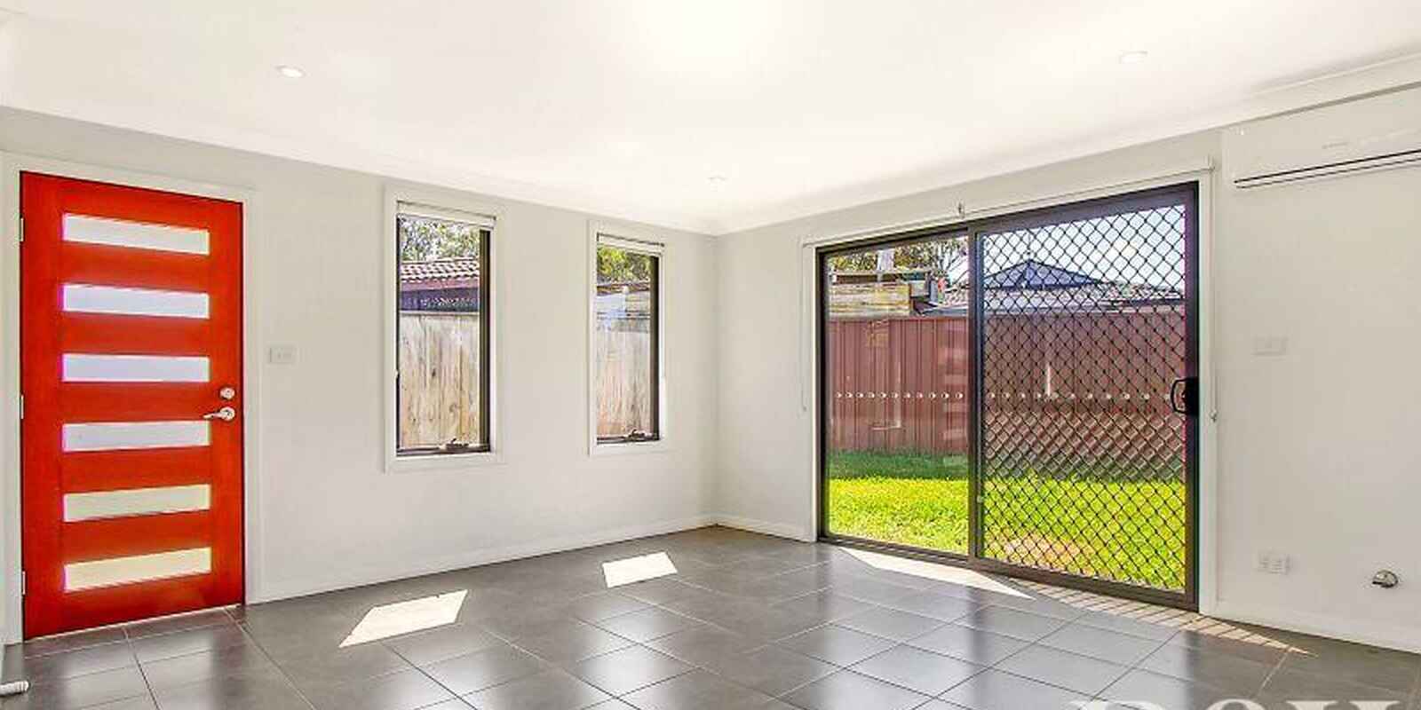 6A Bowerbird Crescent St Clair