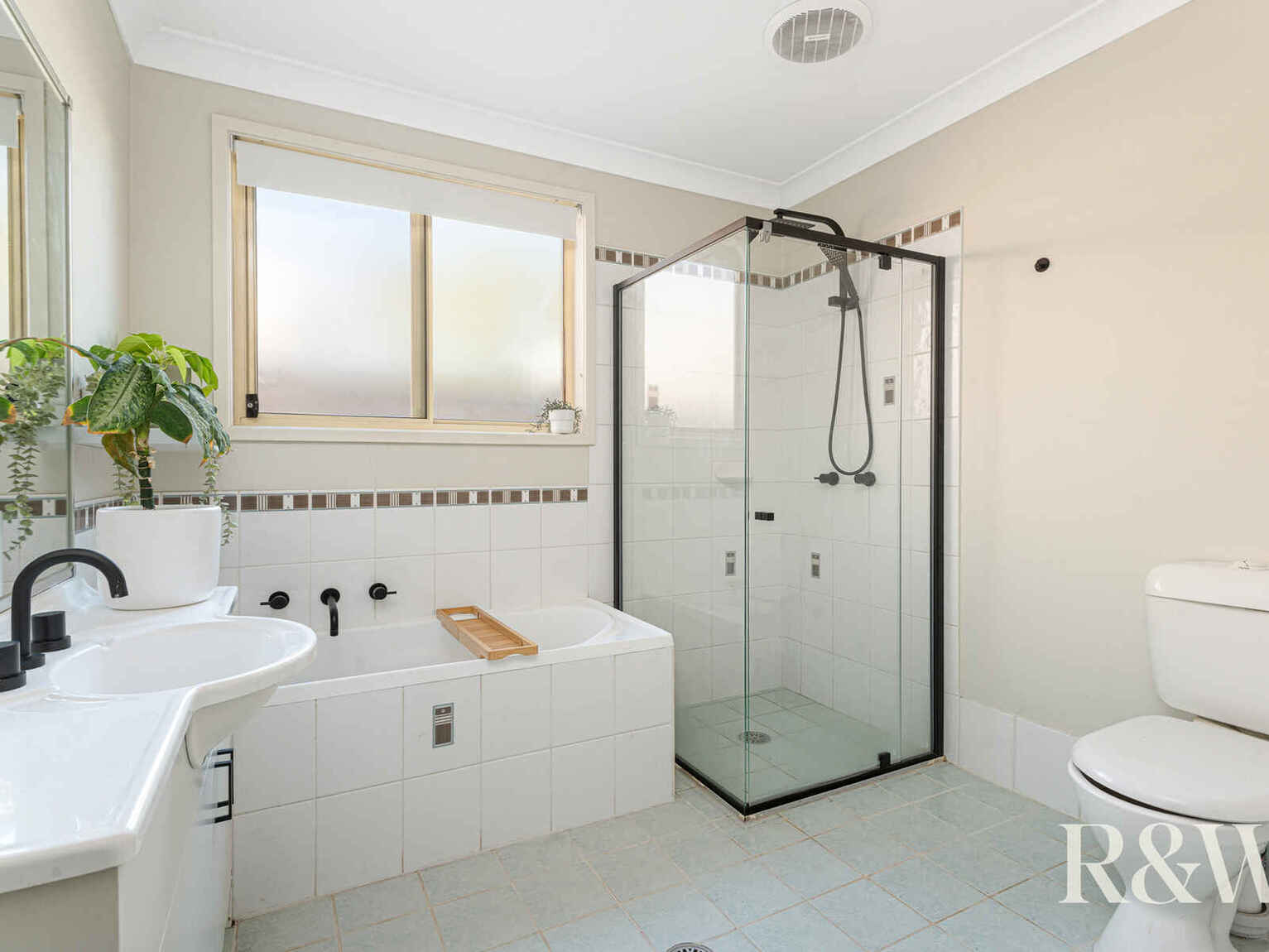 1/6 Brisbane Street Oxley Park