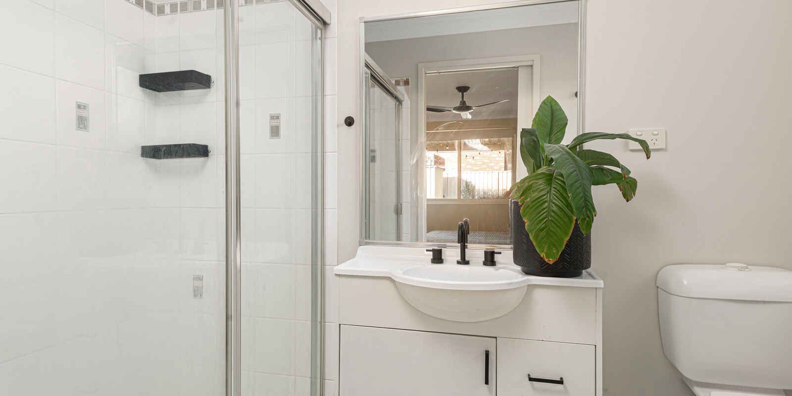 1/6 Brisbane Street Oxley Park