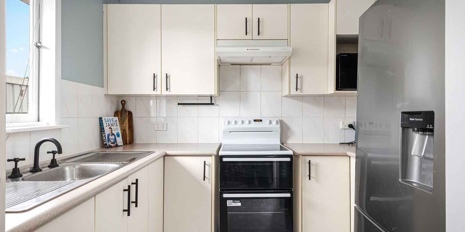 27 & 27A Ellsworth Drive Tregear