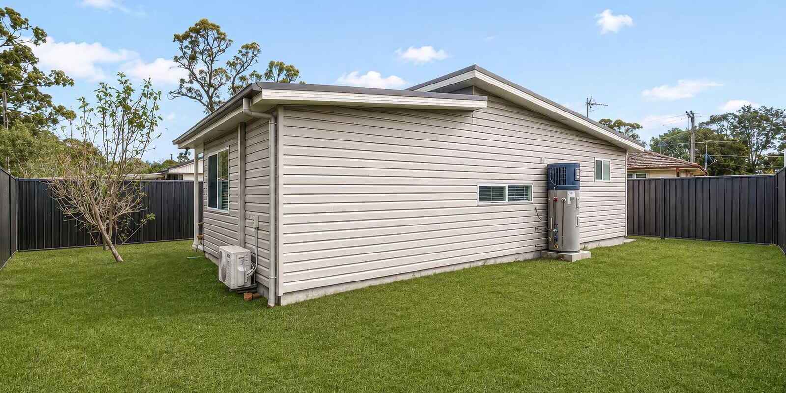 27 & 27A Ellsworth Drive Tregear