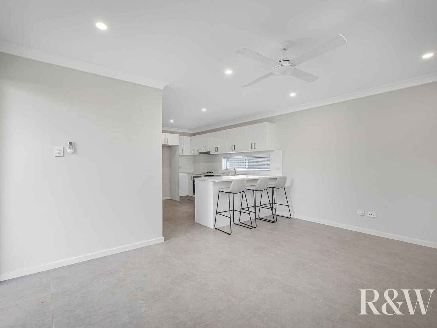 27 & 27A Ellsworth Drive Tregear