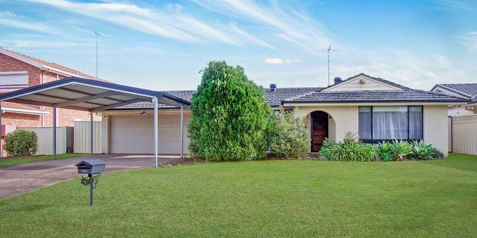 4 Como Close St Clair