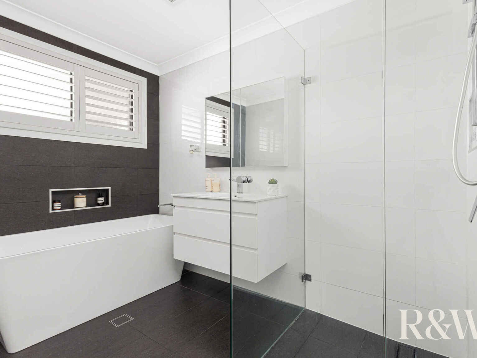 44 Endeavour Avenue St Clair