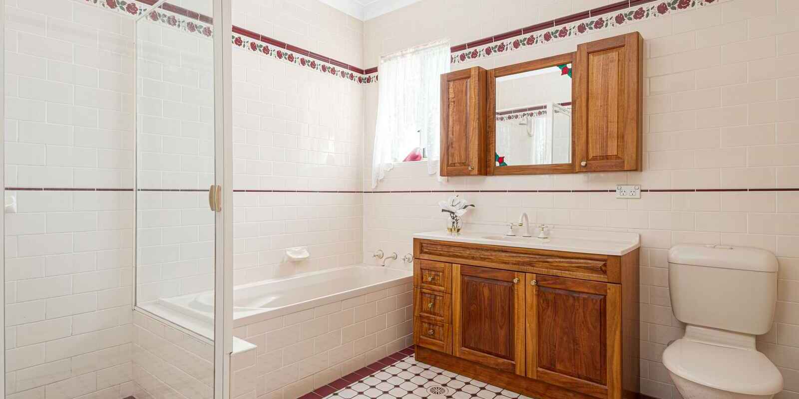 3 Caribou Close St Clair 3 Caribou Close St Clair