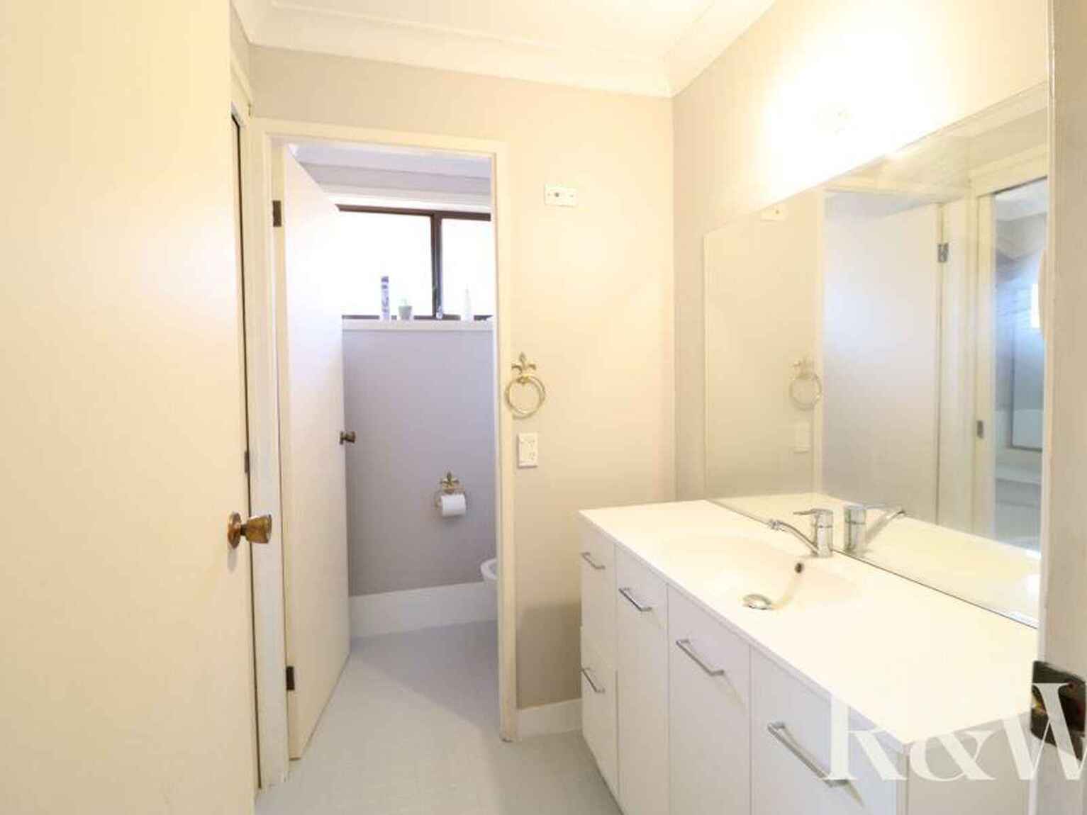59 Cook Parade St Clair