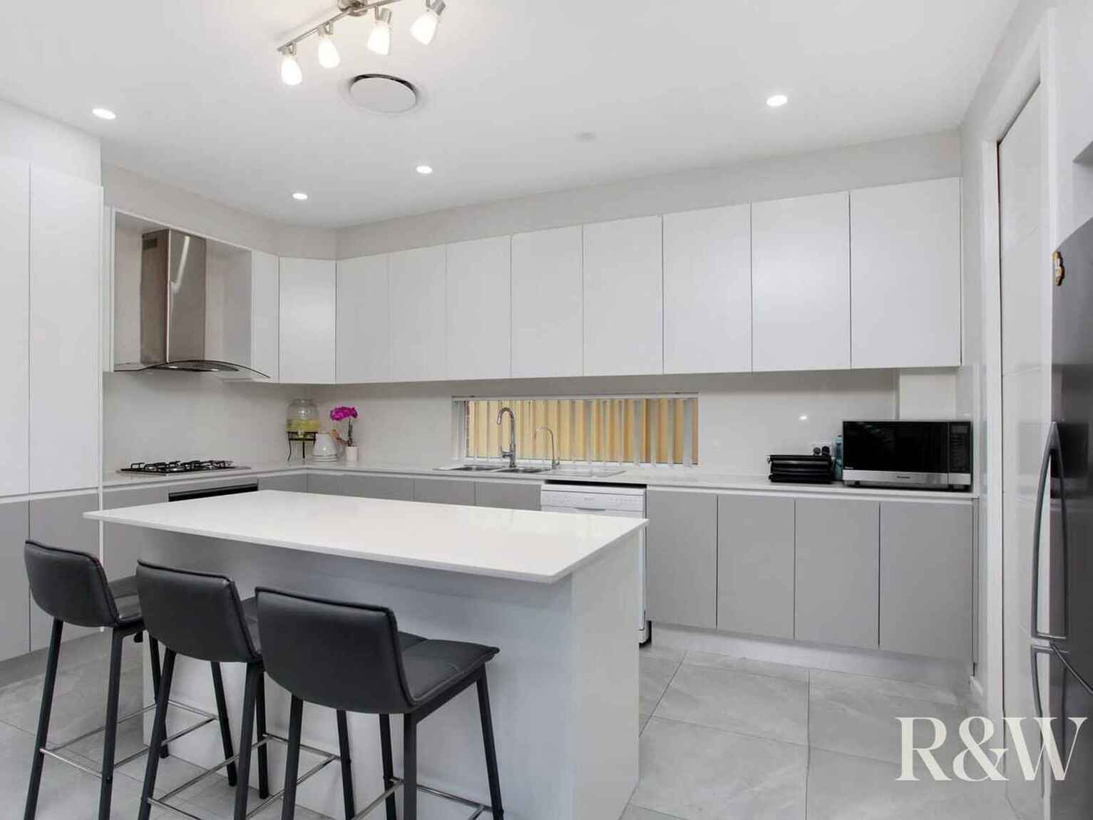 14A Barossa Close St Clair