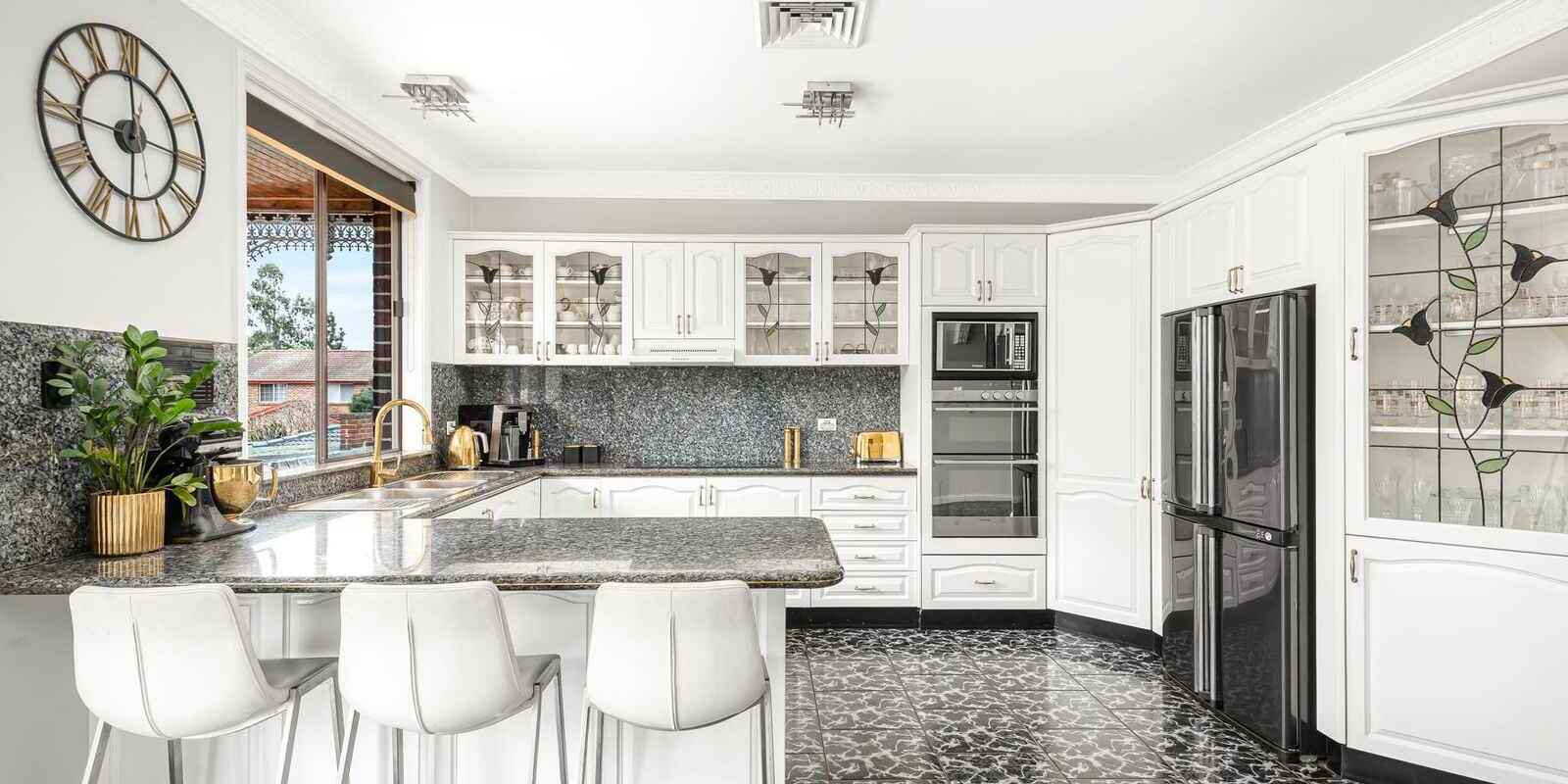 4 Nalong Street St Clair 4 Nalong Street St Clair