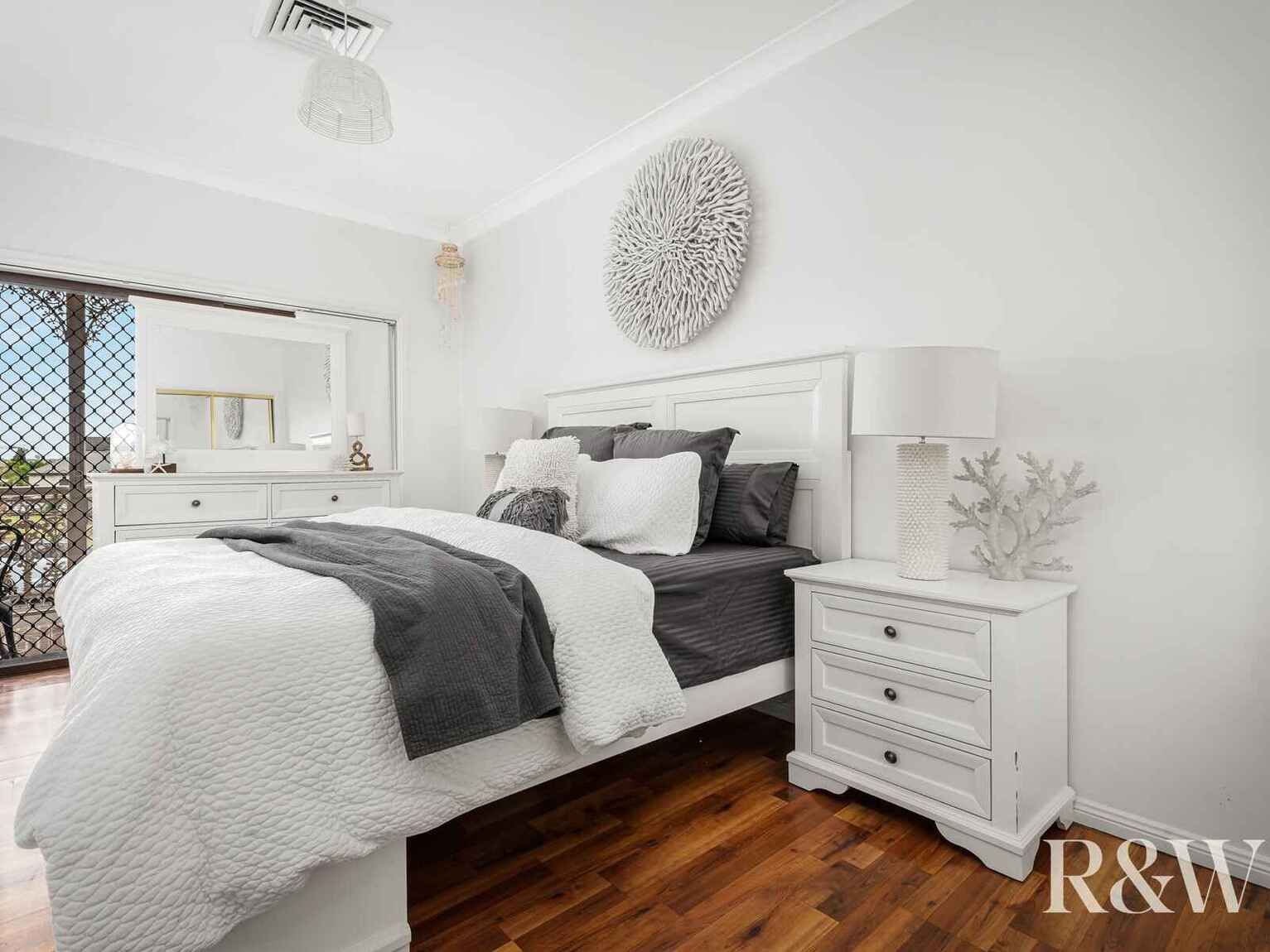 4 Nalong Street St Clair 4 Nalong Street St Clair