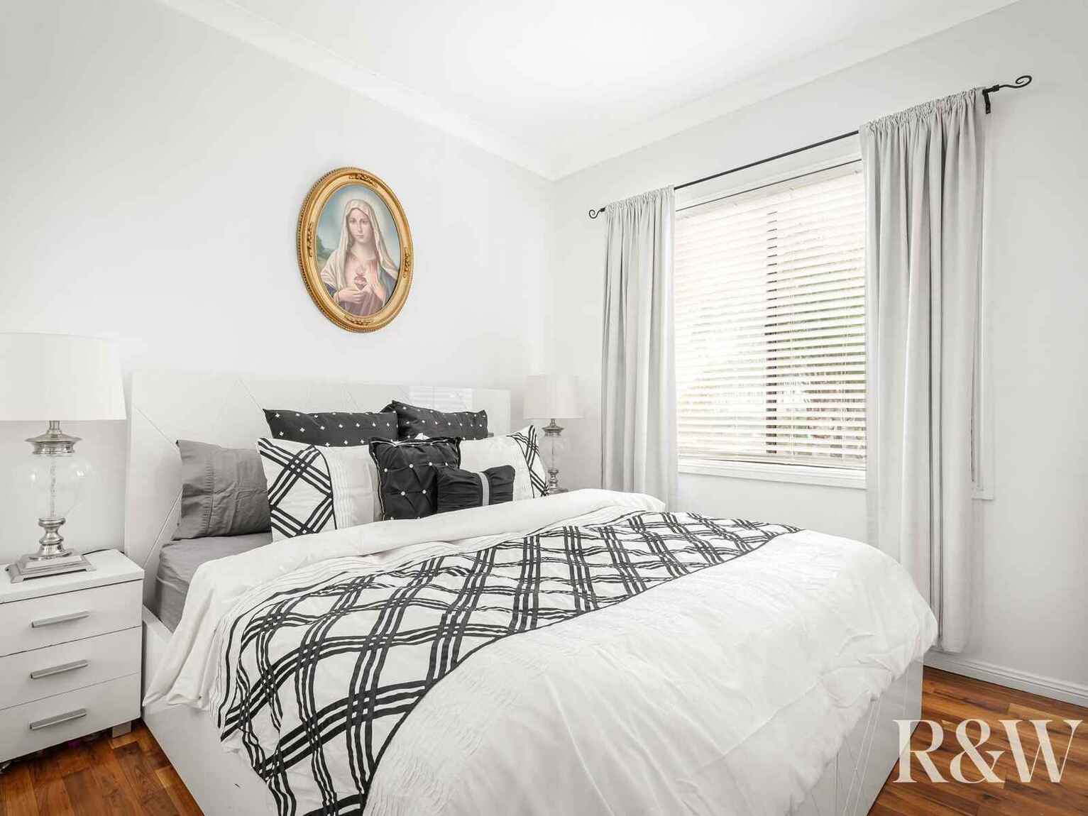 4 Nalong Street St Clair 4 Nalong Street St Clair