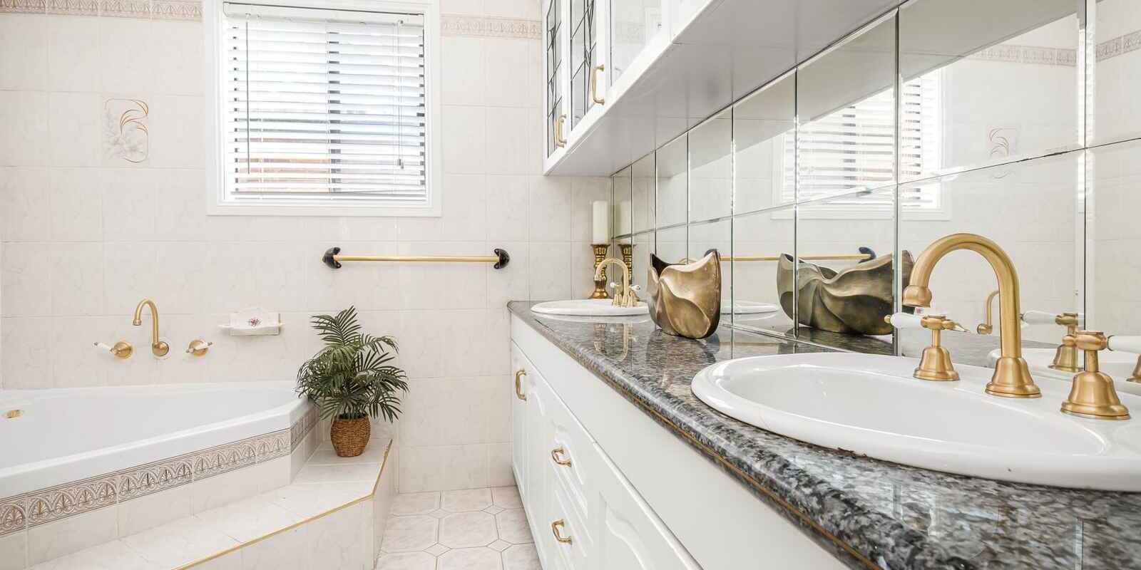 4 Nalong Street St Clair 4 Nalong Street St Clair