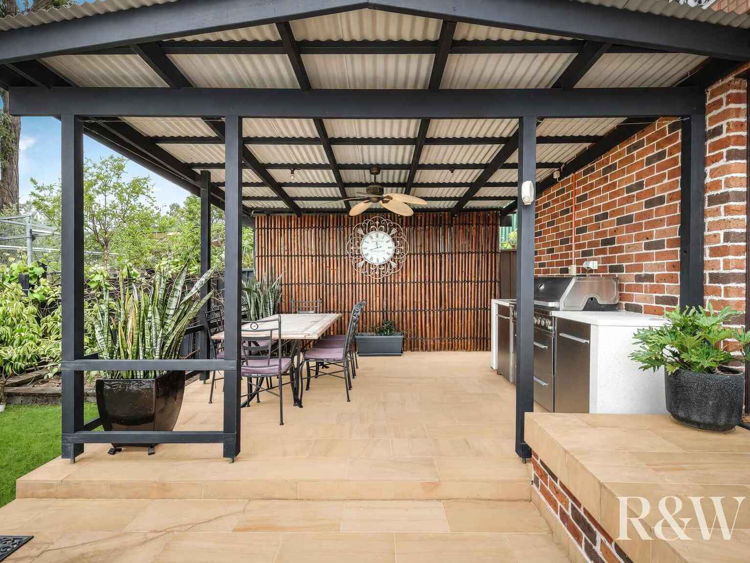 4 Nalong Street St Clair 4 Nalong Street St Clair