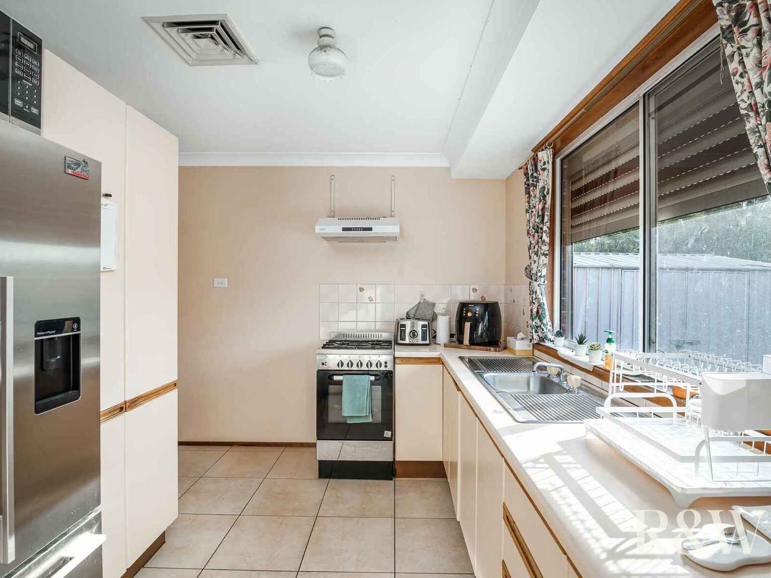 4 & 4A Neenan Place Erskine Park
