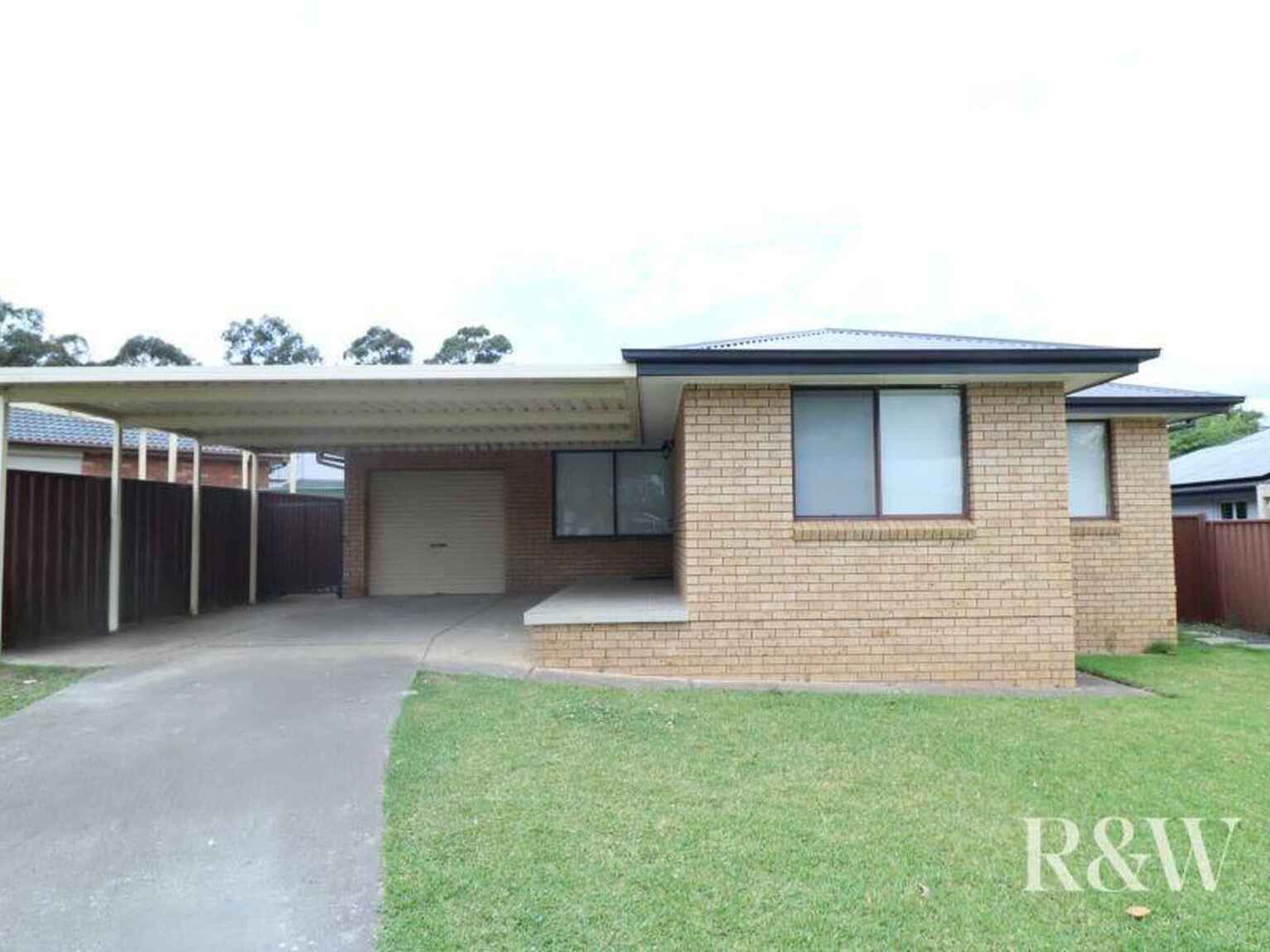 6 Bowerbird Crescent St Clair