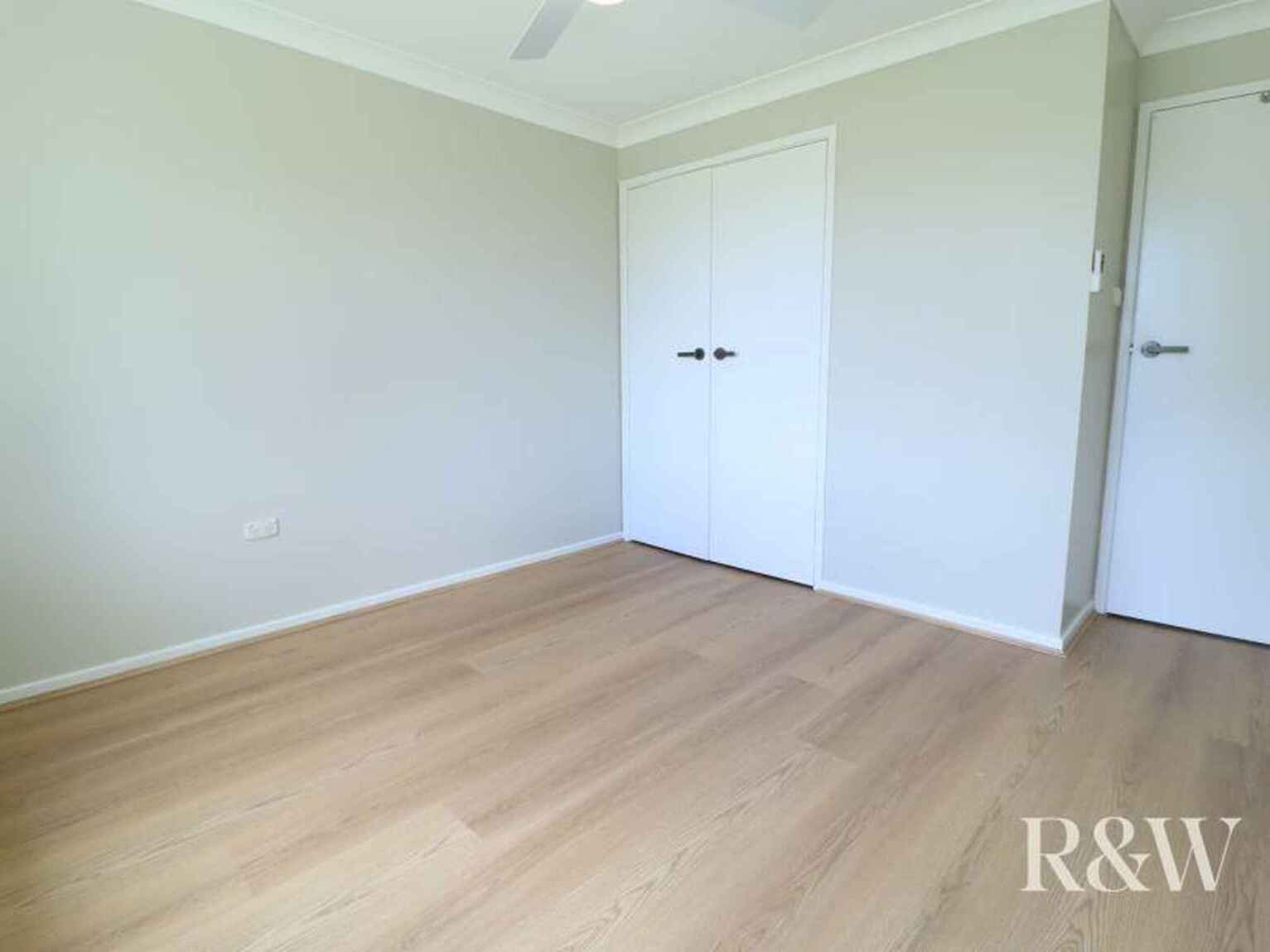 6 Bowerbird Crescent St Clair