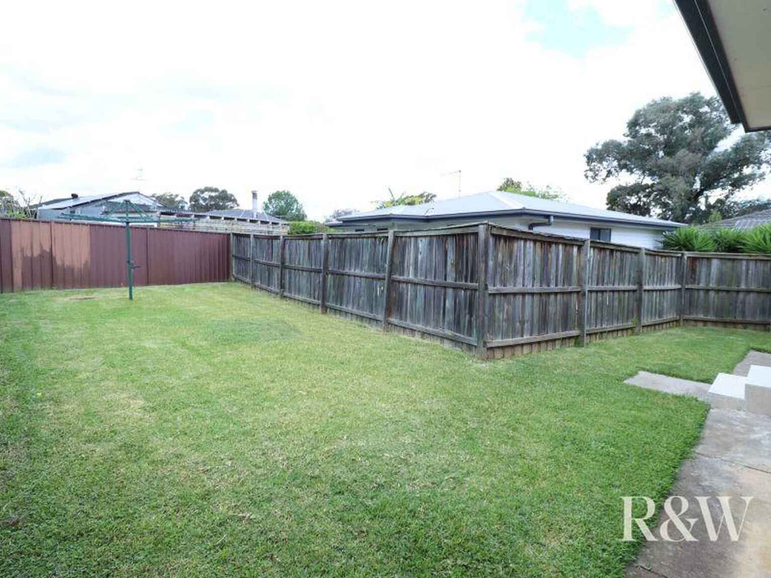 6 Bowerbird Crescent St Clair