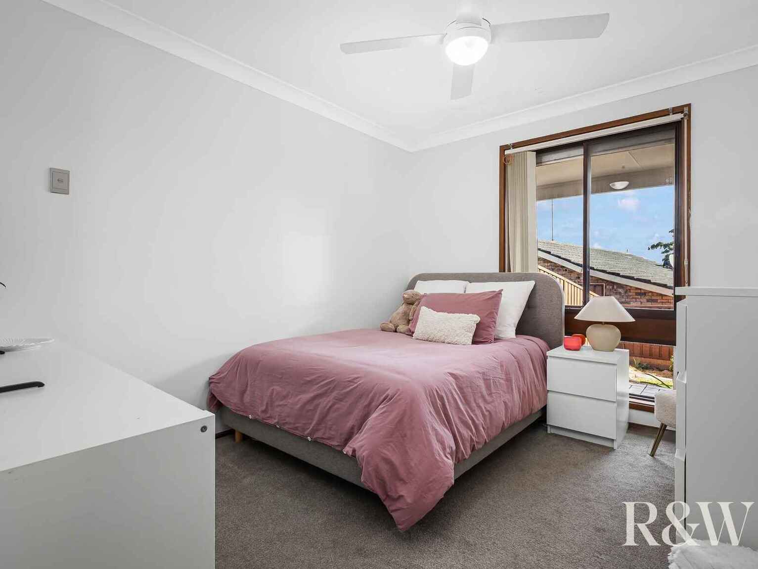 36 Explorers Way St Clair